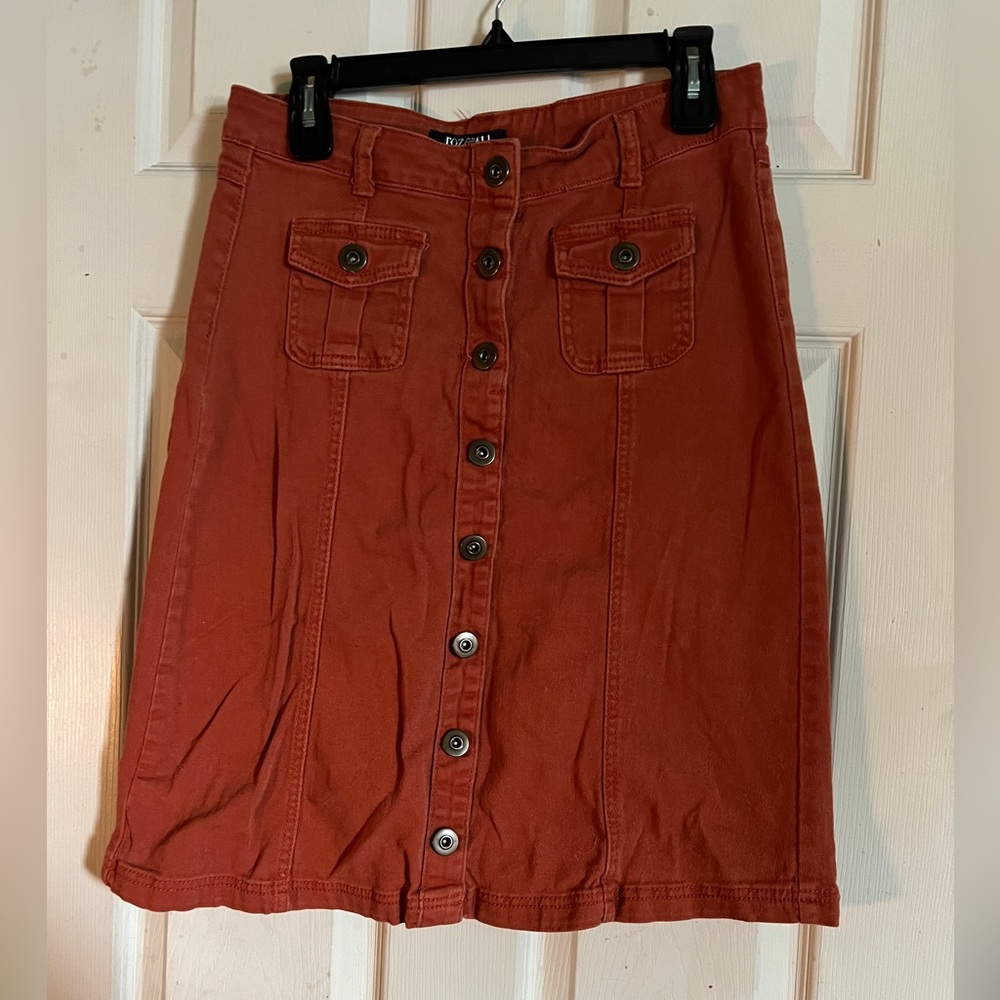 Roz &Ali button up mini skirt in Rust